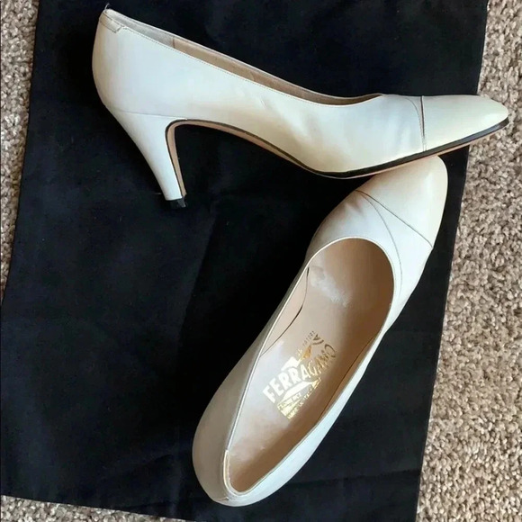Women’s Salvatore Ferragamo Vintage Two-Tone Cap Toe Pump Size 38.5 US 8.5 - Picture 4 of 9